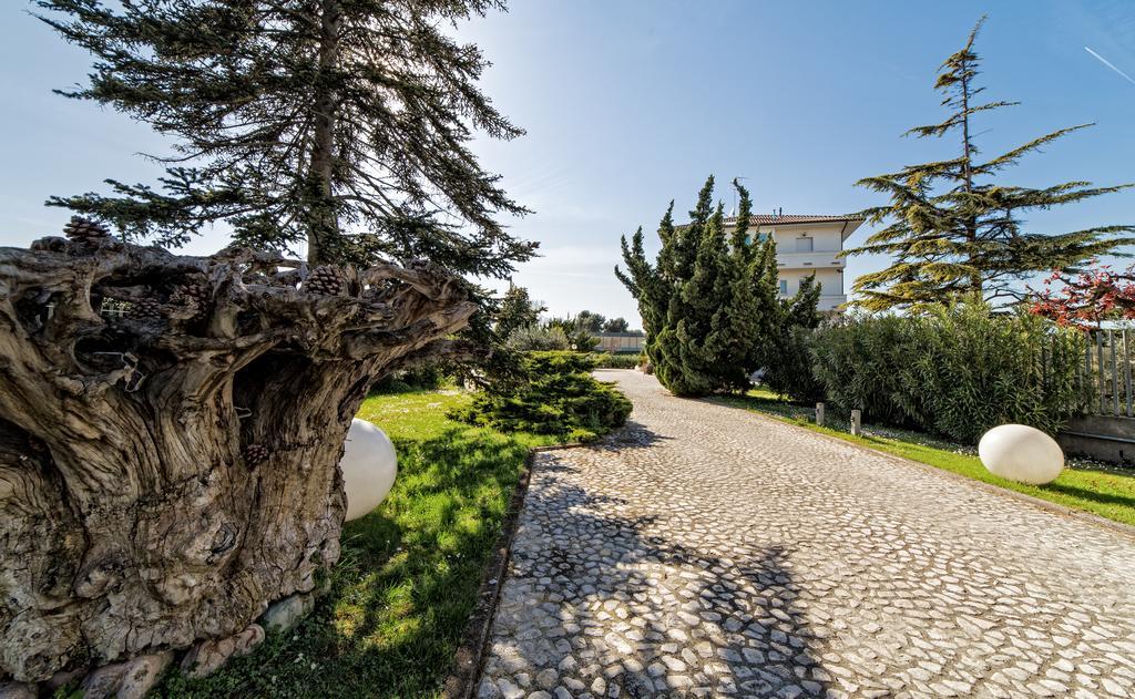 Hotel Country House La Radice Civitanova Marche Extérieur photo