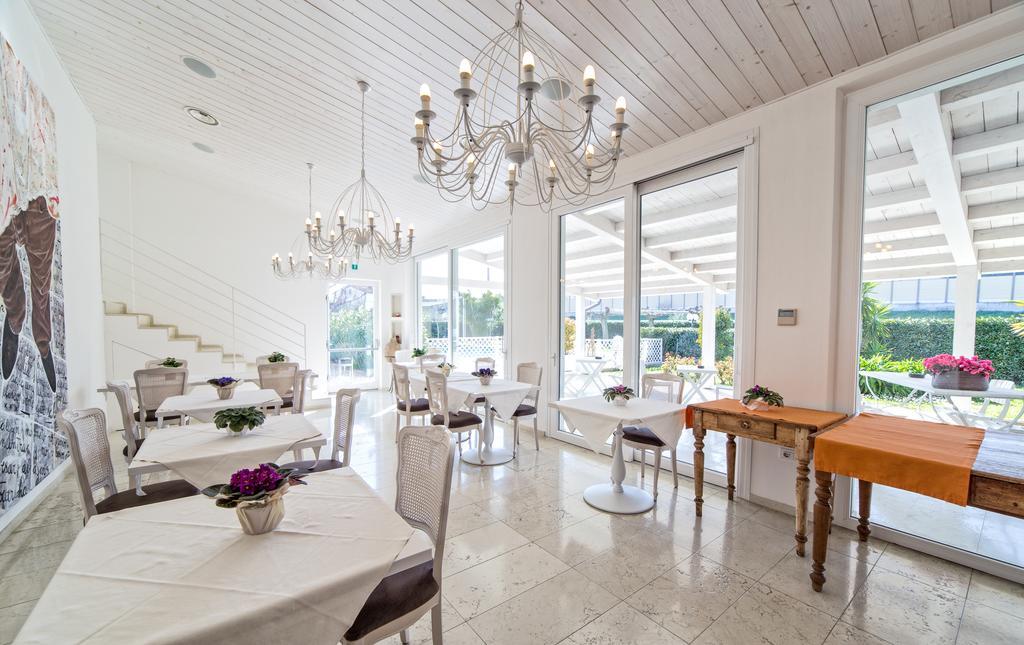 Hotel Country House La Radice Civitanova Marche Extérieur photo