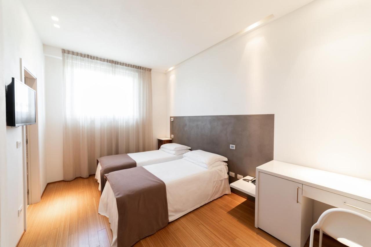 Hotel Country House La Radice Civitanova Marche Extérieur photo