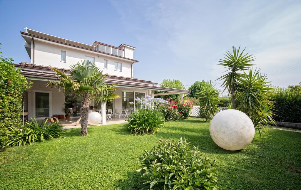 Hotel Country House La Radice Civitanova Marche Extérieur photo